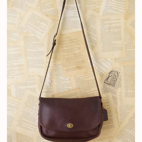 Coach Handbags - Vintage Coach City Crossbody